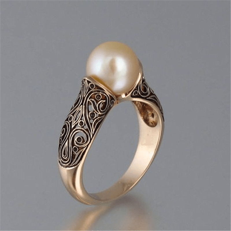 Abby | Vintage-Inspired Pearl-Style Gold-Tone Ring