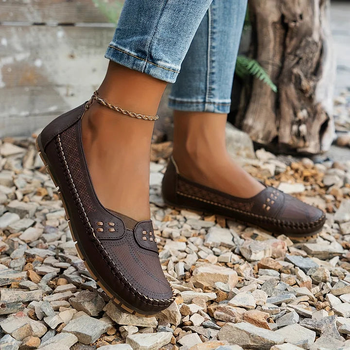 Aina | Everyday Ease Slides