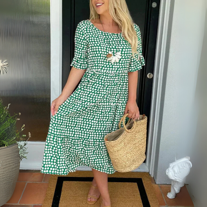 aisha-relaxed-tiered-midi-dress-04.webp