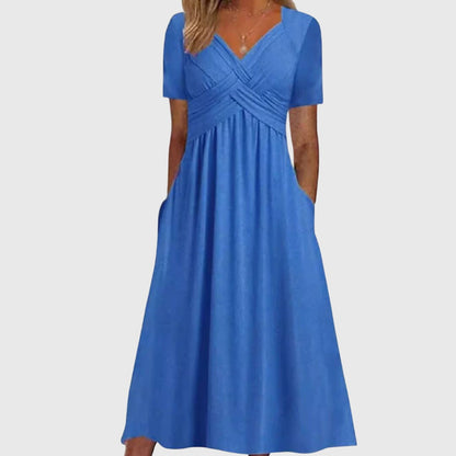 amanda-flattering-dress-02.webp
