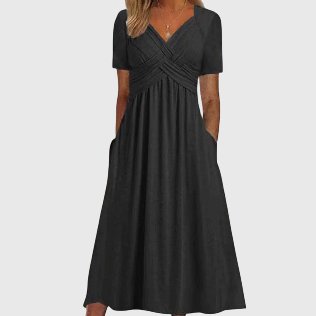 amanda-flattering-dress-05.webp