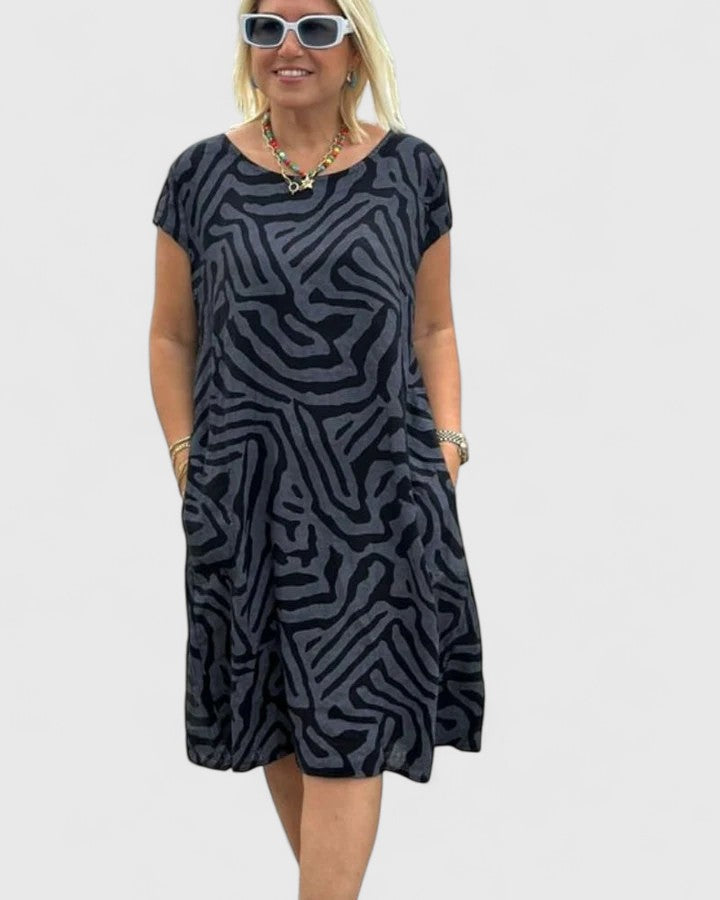 calyviah-comfortable-dress-02.webp