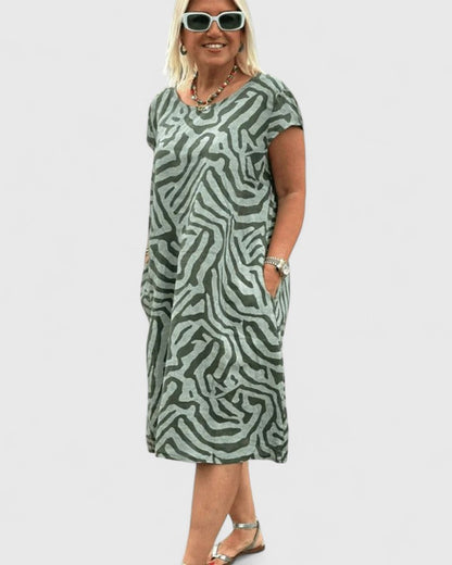 calyviah-comfortable-dress-04.webp
