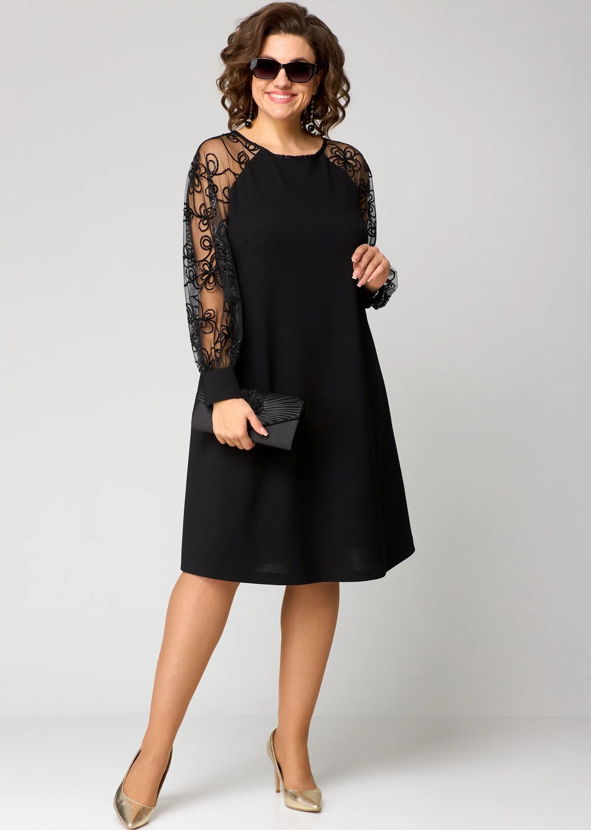 edyth-elegant-lace-dress-01.webp