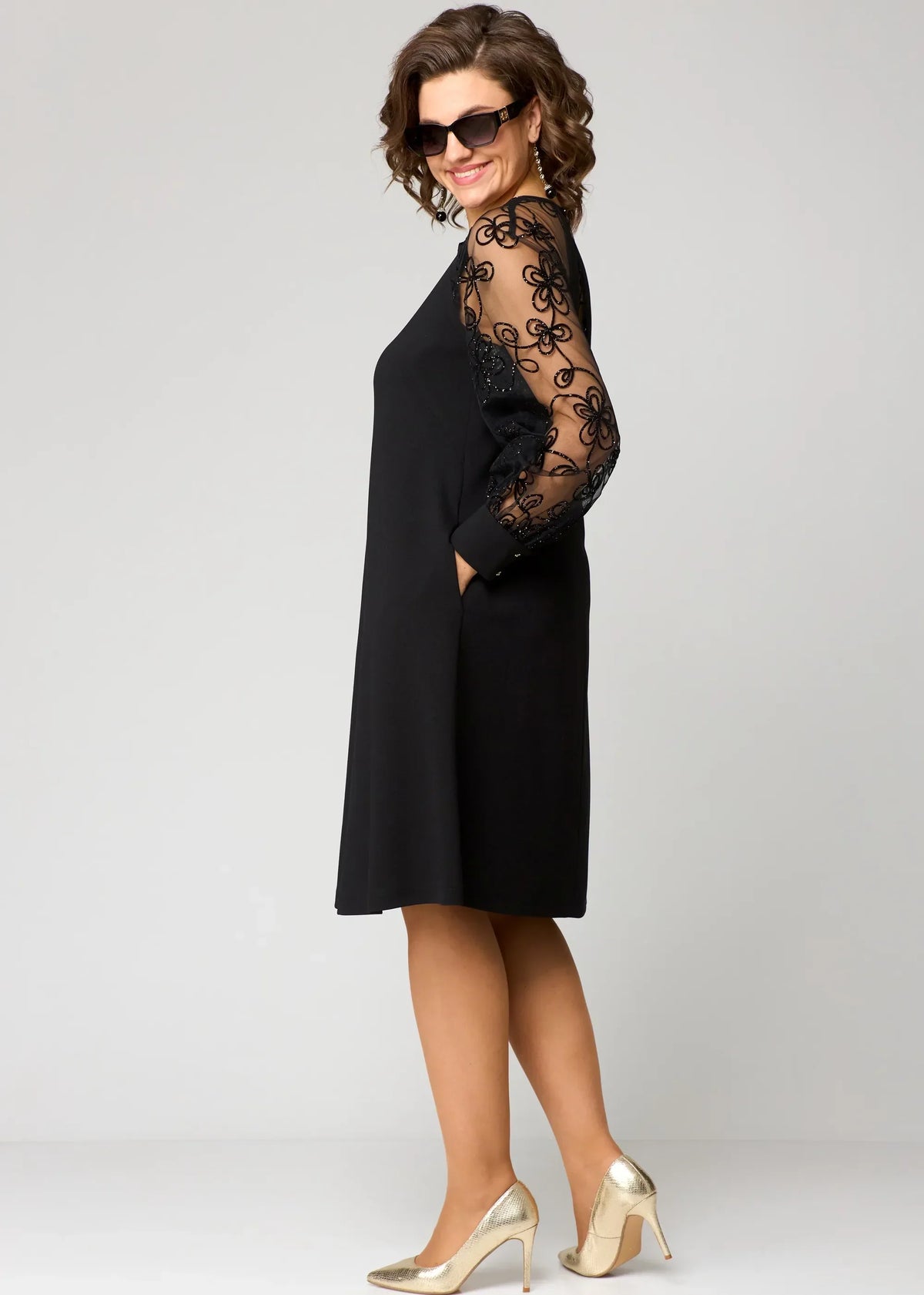 edyth-elegant-lace-dress-05.webp