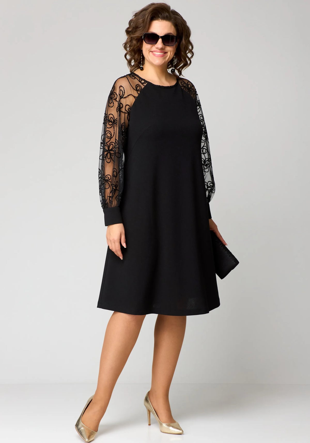 edyth-elegant-lace-dress-09.webp