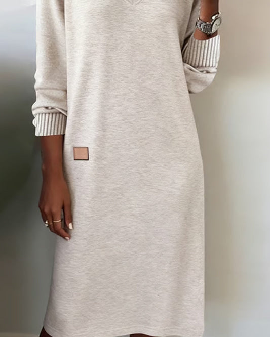 jana-comfortable-midi-dress-02.webp
