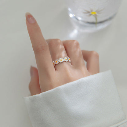 MAISY™ – Blooming Daisy Ring