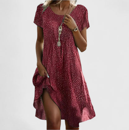 sabrina-glamorous-dress-02.webp